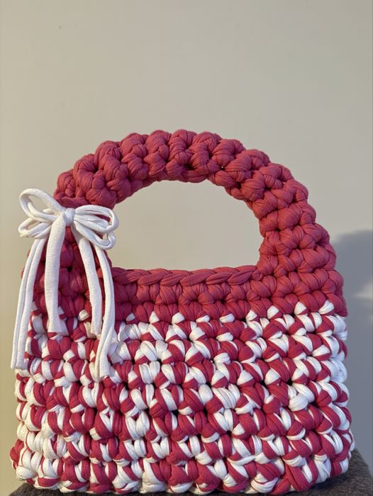 Чанта- ръчно плетена на една кука