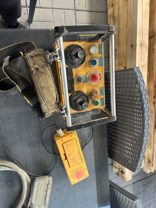 Radio Comanda Hetronic pentru macara cu incarcator si 2 acumulatori