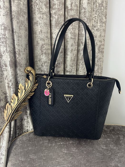 Различни брандове chanel ,celıne,pınko.chrıstıan малки и големи чанти