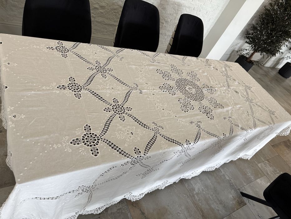 Fata de masa crosetata manual