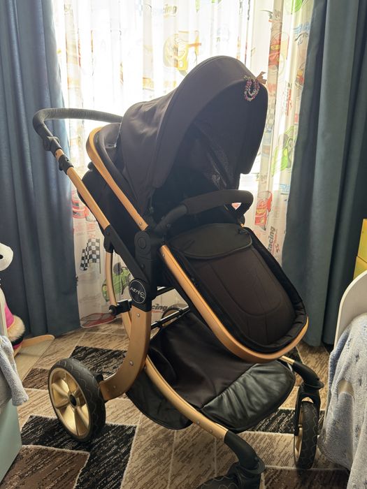 Продаю коляску трансформер Emilie