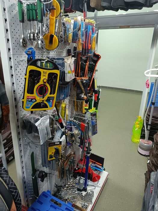 Металлическая полка