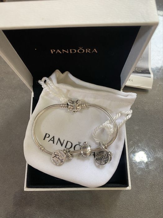 Продам браслет PANDORA