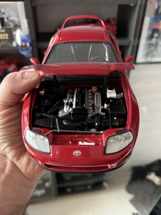 Toyota supra kyosho 1/18 ( nu lcd,autoart,kyosho,motorhelix)