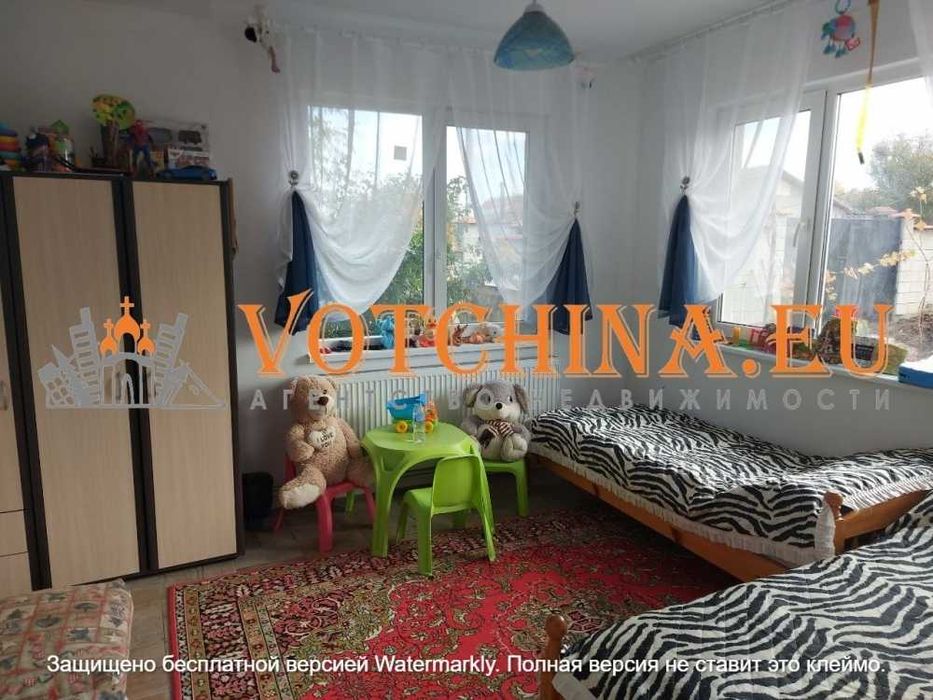 Двуетажна къща в с. Славеево / Добрич