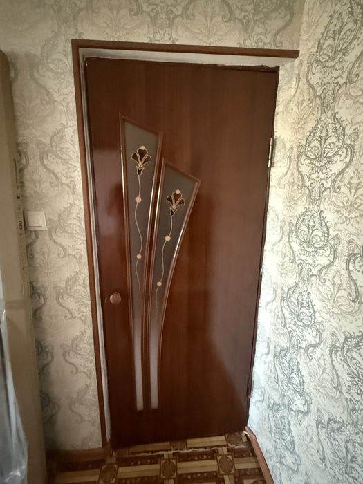 Продам межкомнатные двери