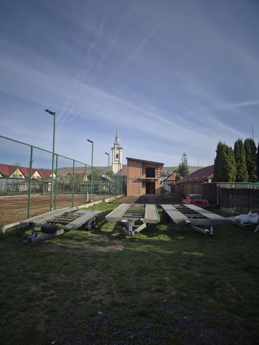 Închiriez Platforme Cluj Mad  8.5 ,4.5 ,5.0 m