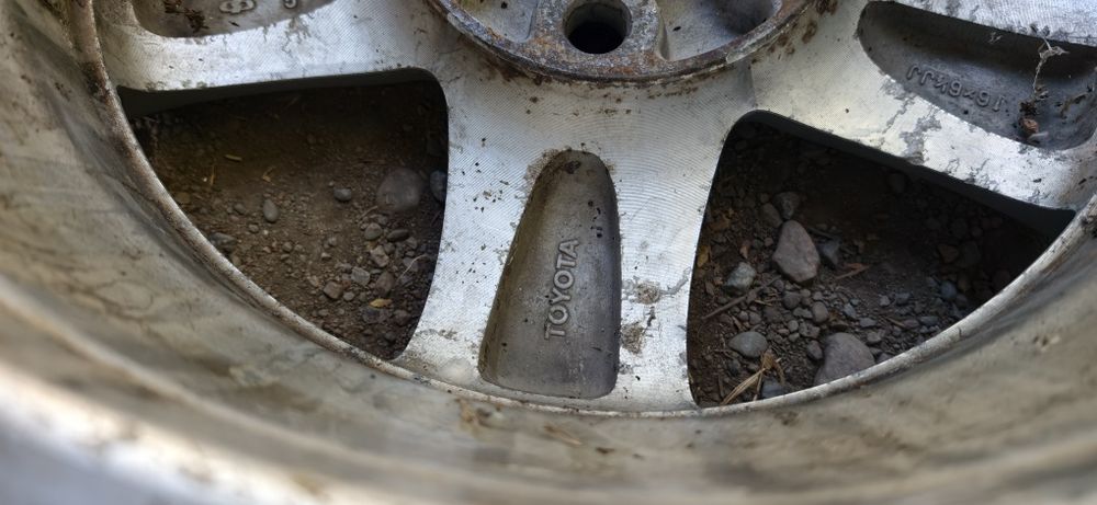 Диск 1шт. Toyota  Camry R16. Оригинал.