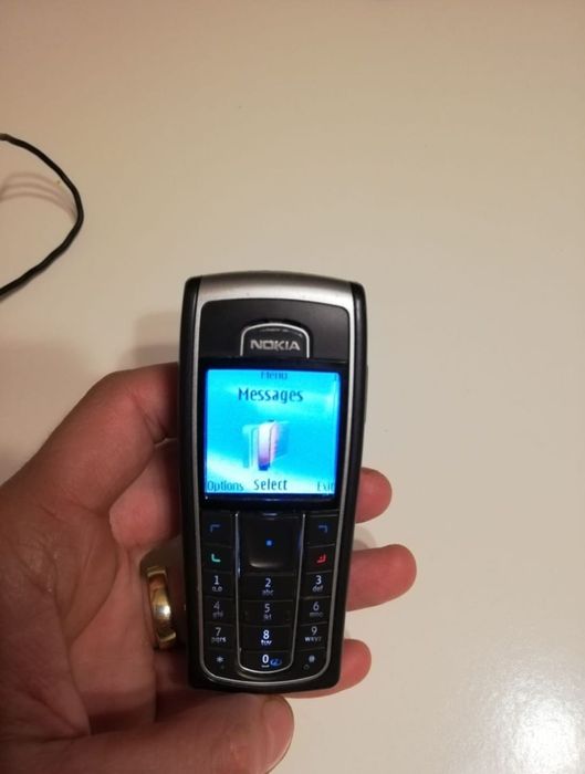 Nokia 6230 i cu carcasa de 6230
