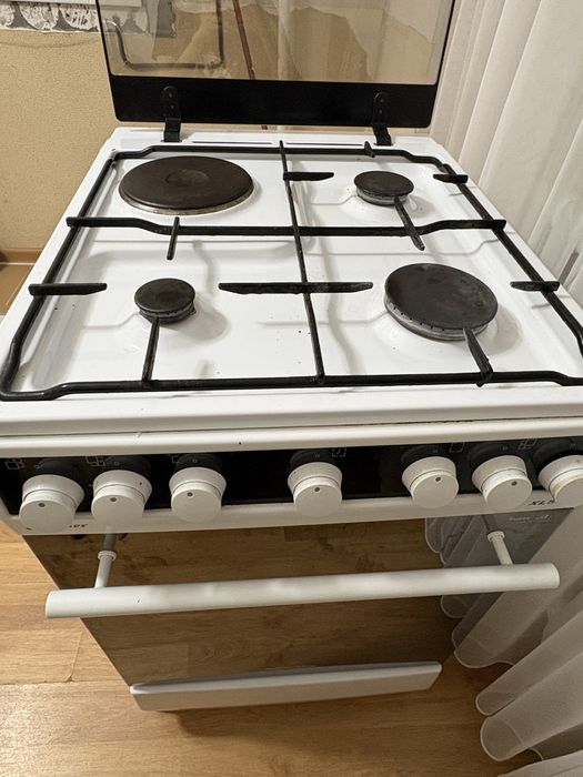 Продам газовую плиту б/у