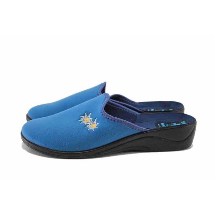 Анатомични дамски домашни чехли ADANEX в небесно синьо