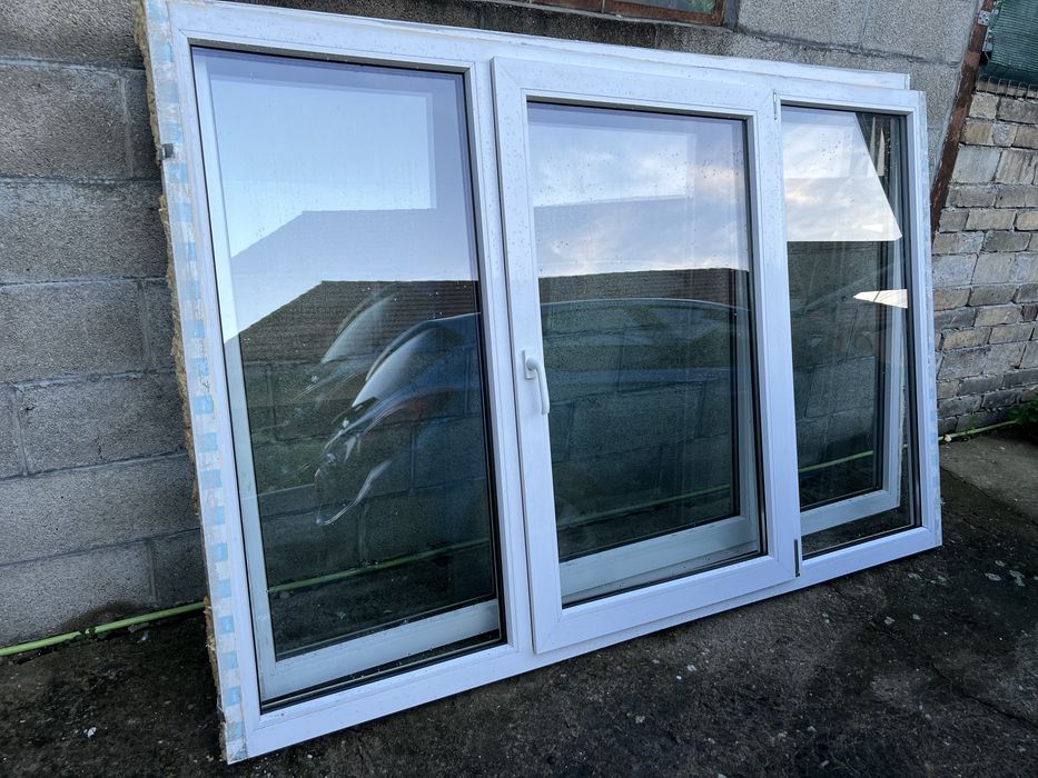 2 geamuri termopan 5 camere feronerie Maco