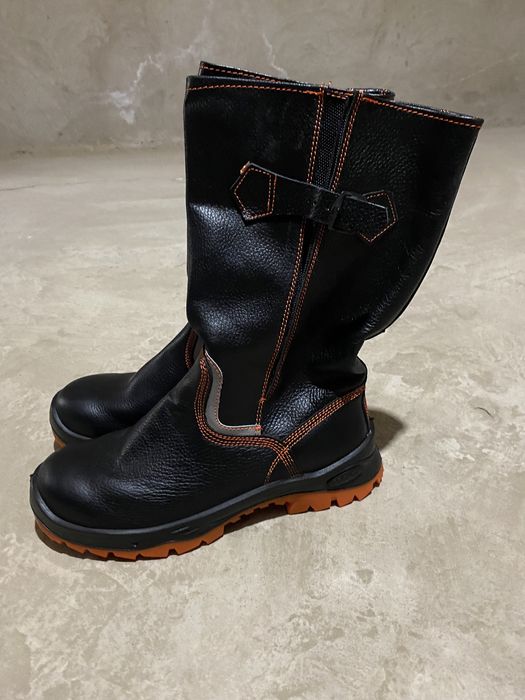 Продам ботинки………………!