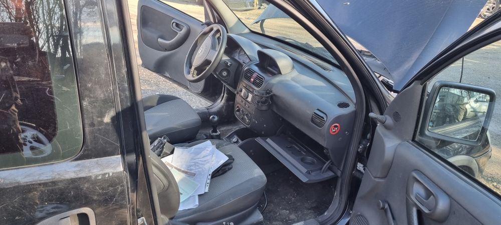 Piese Auto din Dezmembrari Opel Combo 2006 1.3 diesel