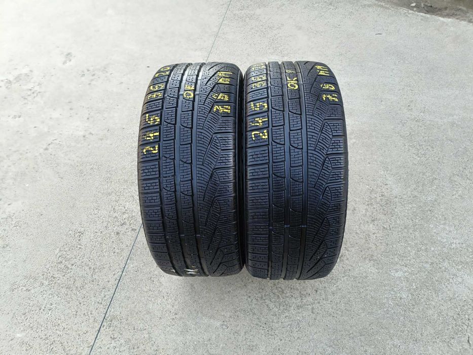 Doua anvelope iarna 245 35 20 pirelli sottozero 2 profil de 7,8 mm