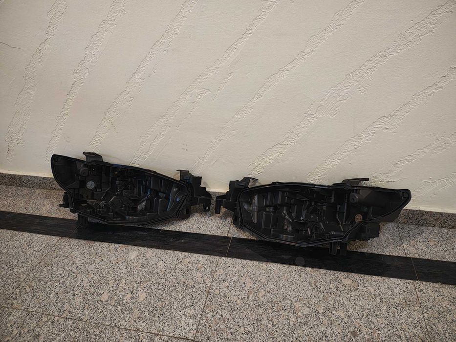 Корпуси за фар Мазда 6 2018г