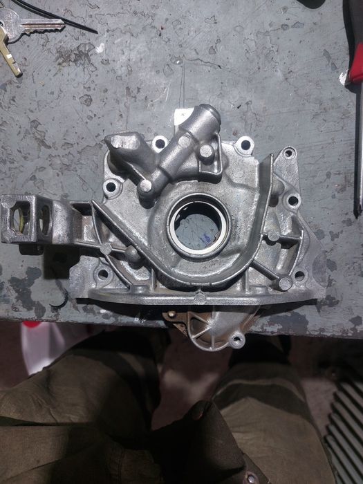 Продам насос масленны.