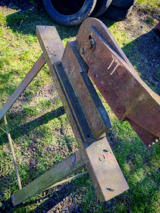 Vand foarfecă de tăiat tabla