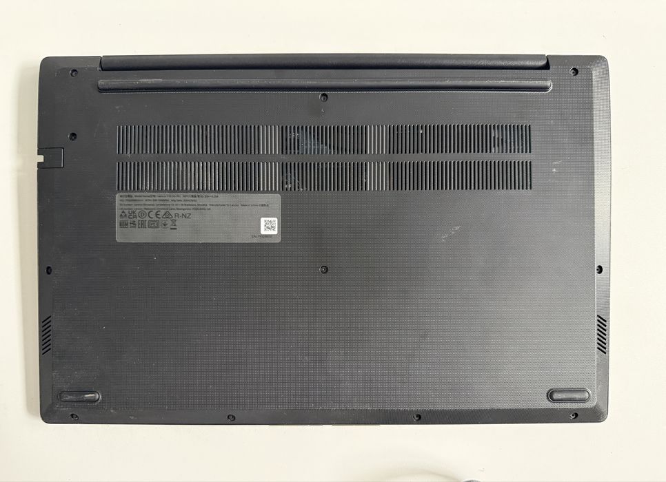 Laptop Lenovo V15 G4 IRU – Intel Core i3 Gen. 13 / 16GB RAM / SSD NVMe 512GB , Fara Windows
