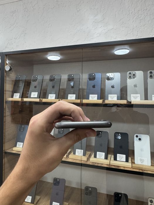 iPhone 11