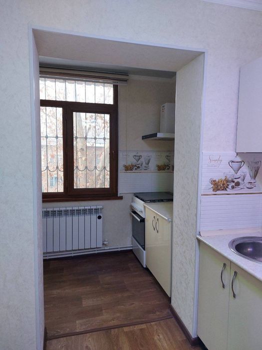 Kvartira sotiladi 3 xona yevro remont