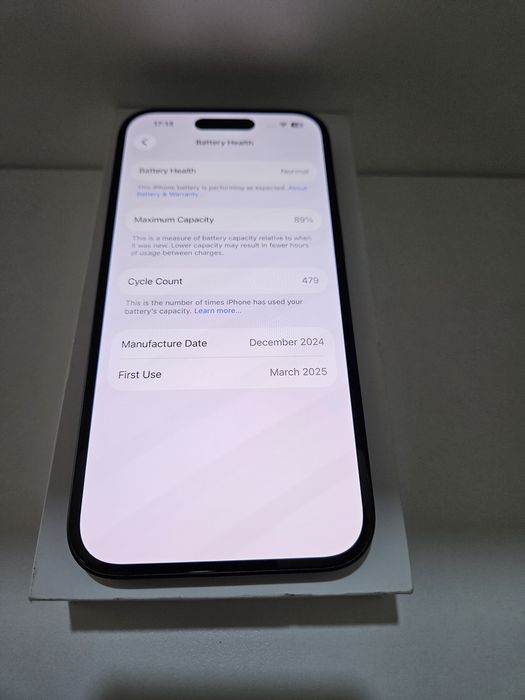 iPhone 15 negru 256GB la cutie