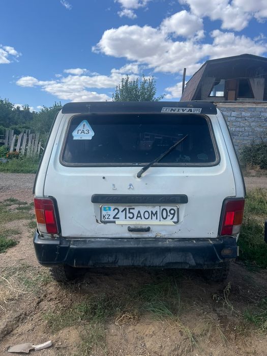 Продам ниву инжектор