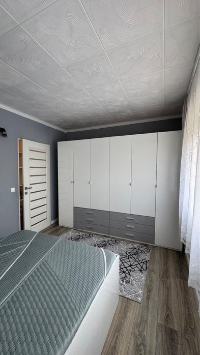 Dau în chirie apartament 2 camere lux