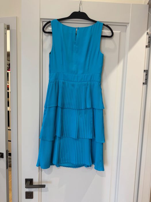 Платье плессированное, размер 44