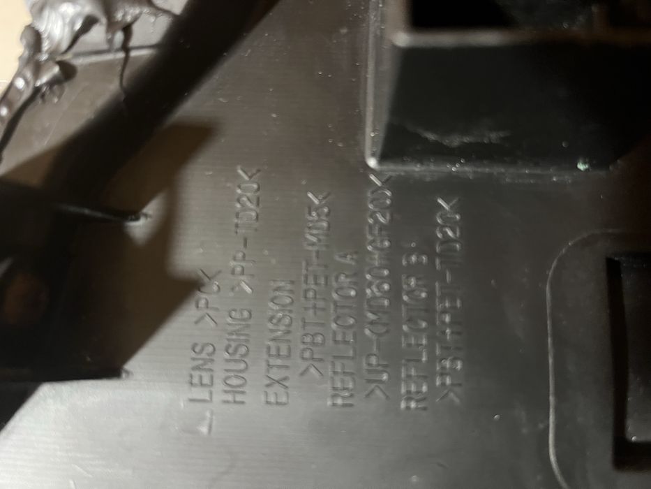 Far stanga Mazda 6-2014