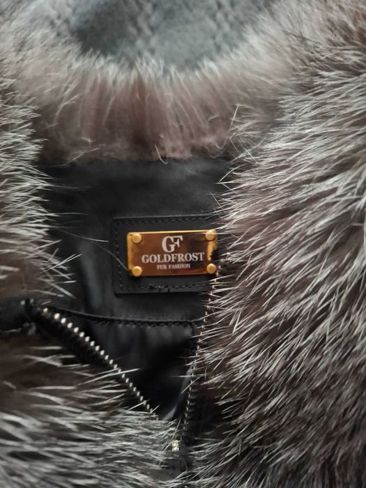 Vand geaca de piele cu blană naturală