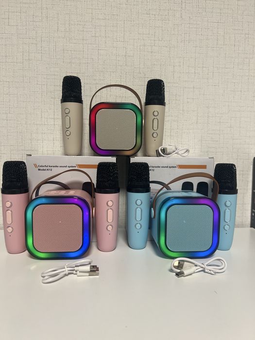 Караоке колонка с два микрофона, LED светлини и Bluetooth