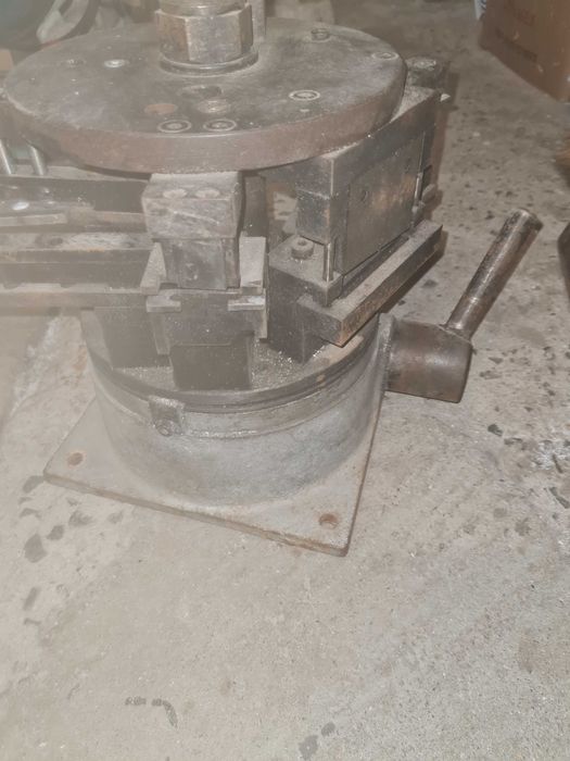 Кръгла преса за дограма