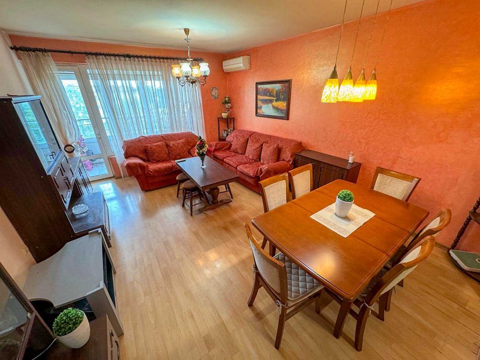 Продава се Тристаен апартамент в Бургас, Лазур - 104 кв.м за 2068 €/кв.м - Снимка #3