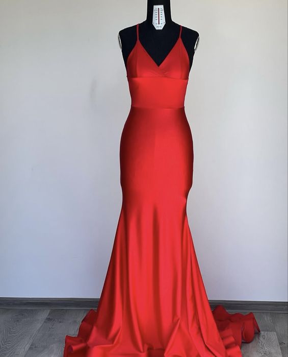 Rochie pe comanda, cu trena