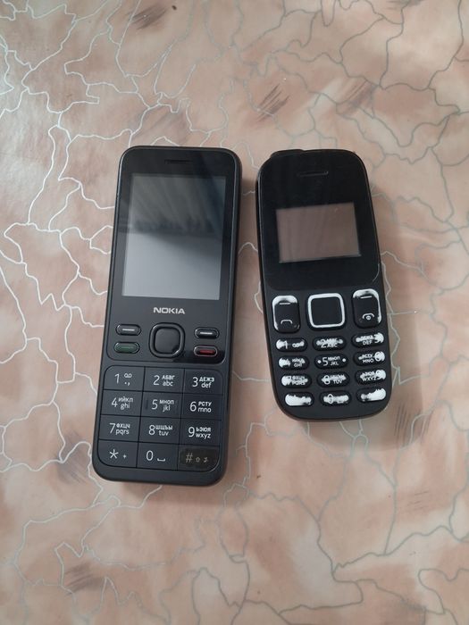 Продам два простых телефона