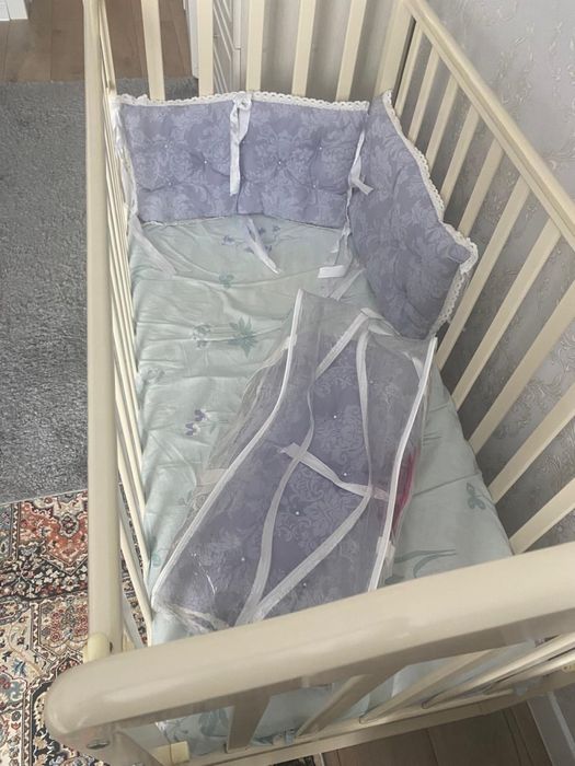 Продам детскую кроватку