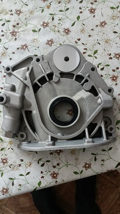 Масло насос АУДИ 100 ,2,3л