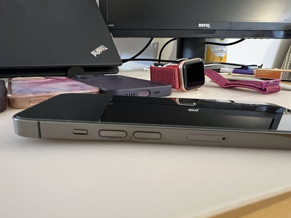 Iphone 13 pro si apple watch SE