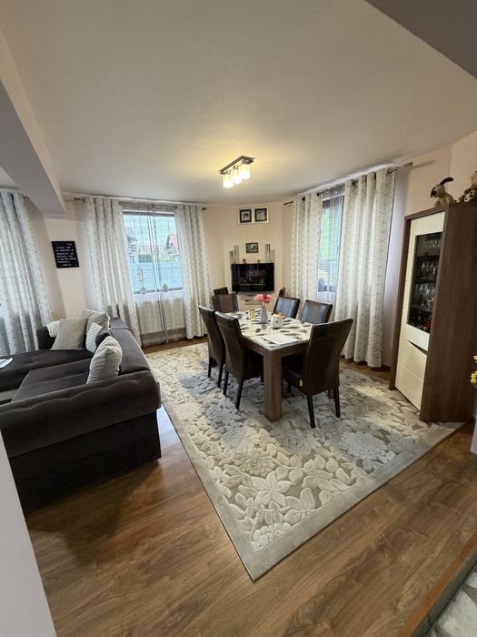 Casa de vanzare