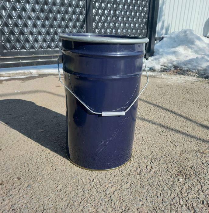 Металлическое ведро 30 кг.