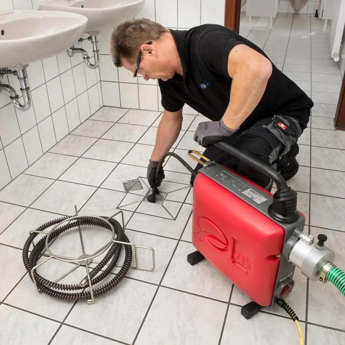 Desfundare canalizare wc