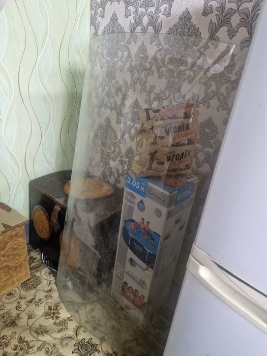 Продаётся витринный холодильник