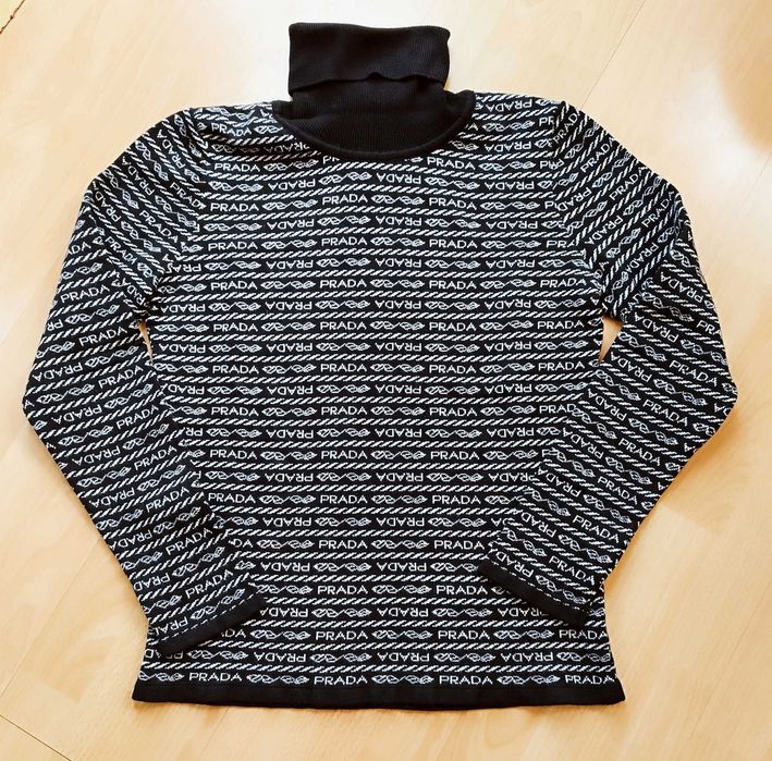 Дамско поло PRADA- М размер