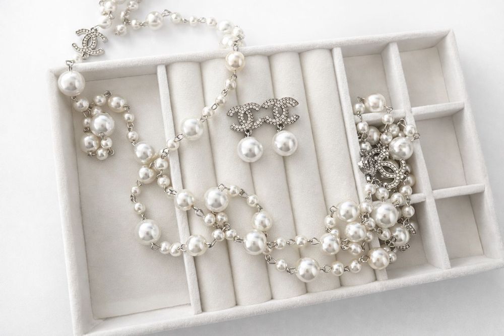 CHANEL дамско колие