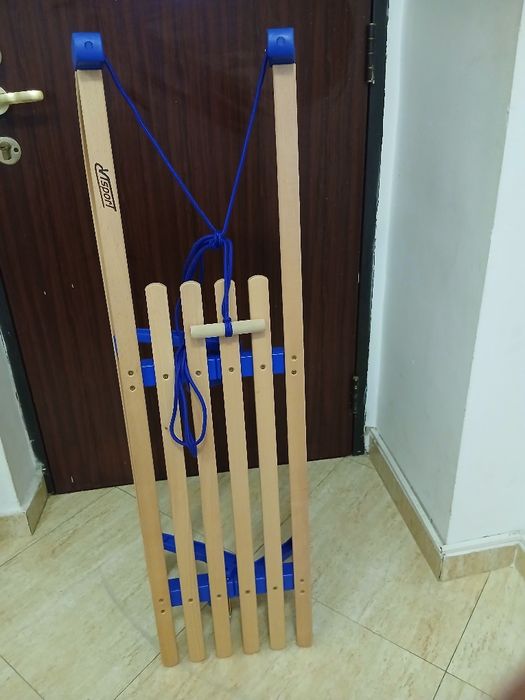 Șoc  !!! 2 sănii foarte bune la preț de mai puțin  una  !