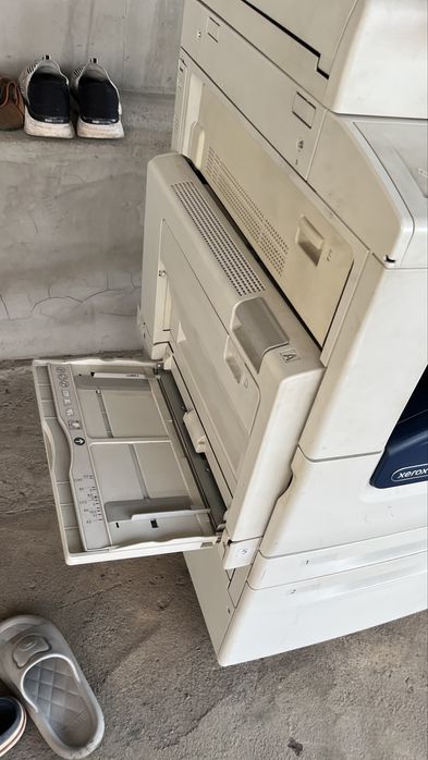 Продам принтер xerox 7120