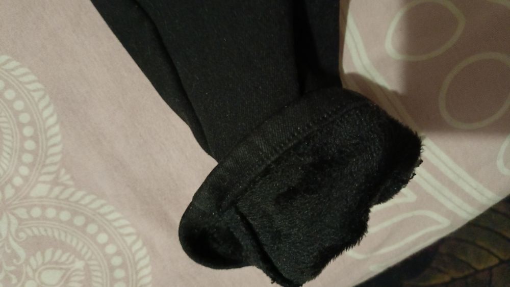 Продам джинсы две пары