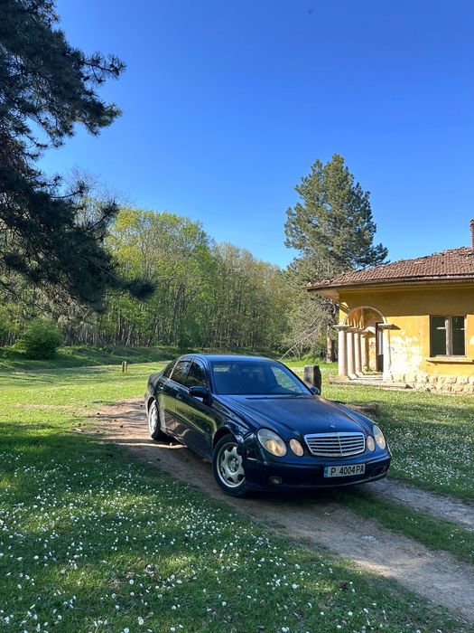 Продавам Mercedes w211