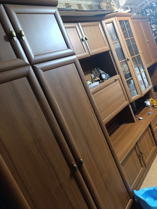 Продам стенку. В хорошем состоянии.